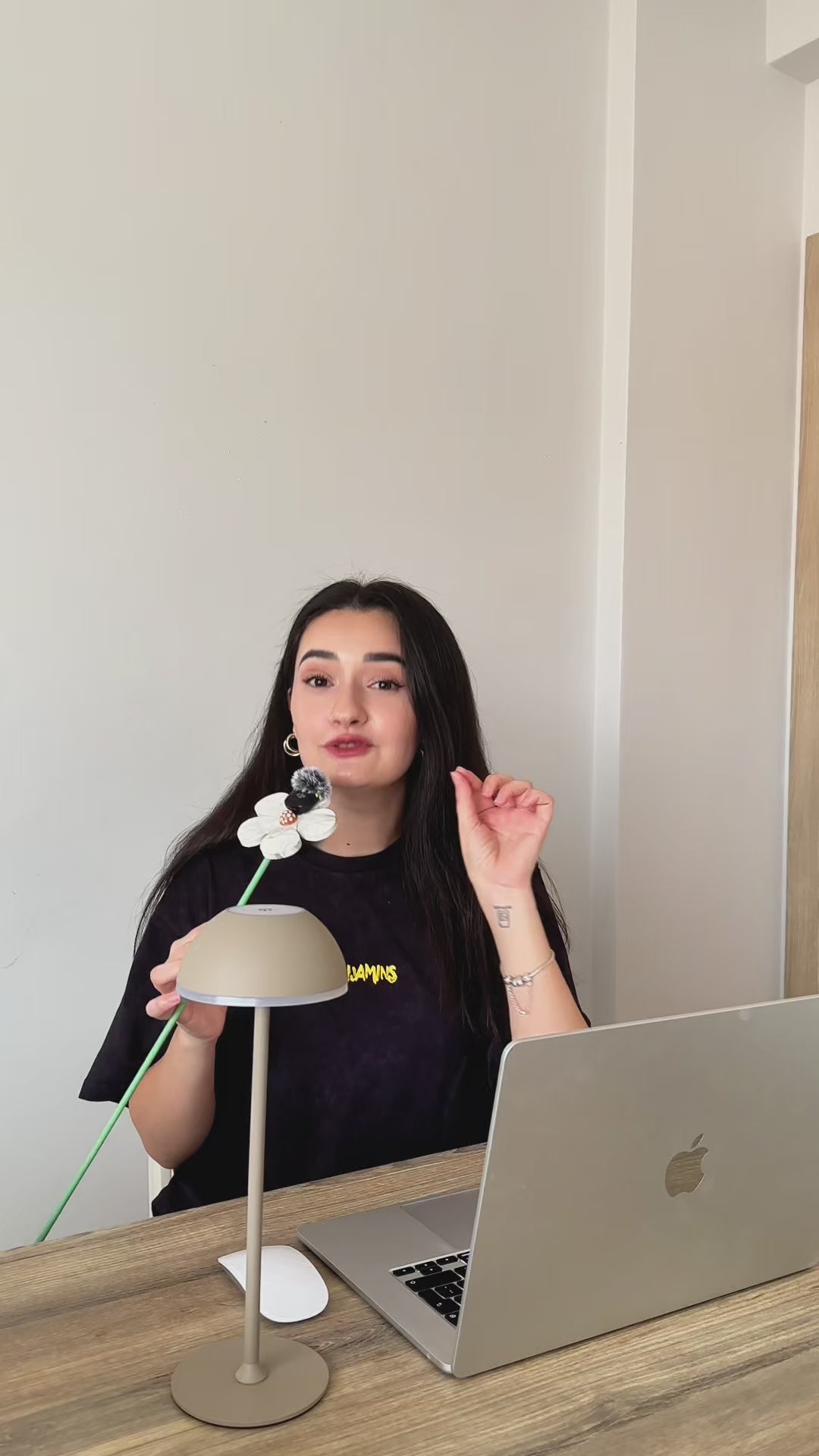 Videoyu yükle: {{ açıklama }}